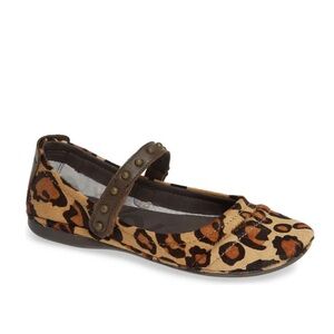 NWOT OTBT Gamine Mary Jane flat shoe in camel/leopard print with hair-on finish
